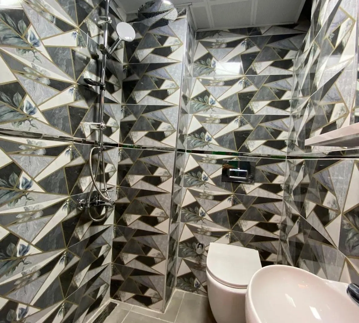 New La Pella Suites Istanbul 0*,